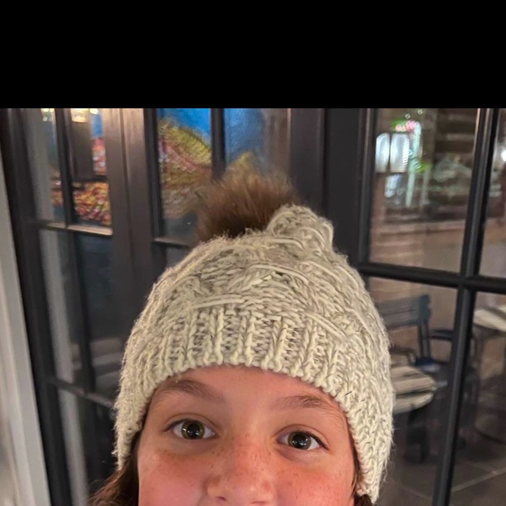 Knit beanie with faux fur Pom-Pom